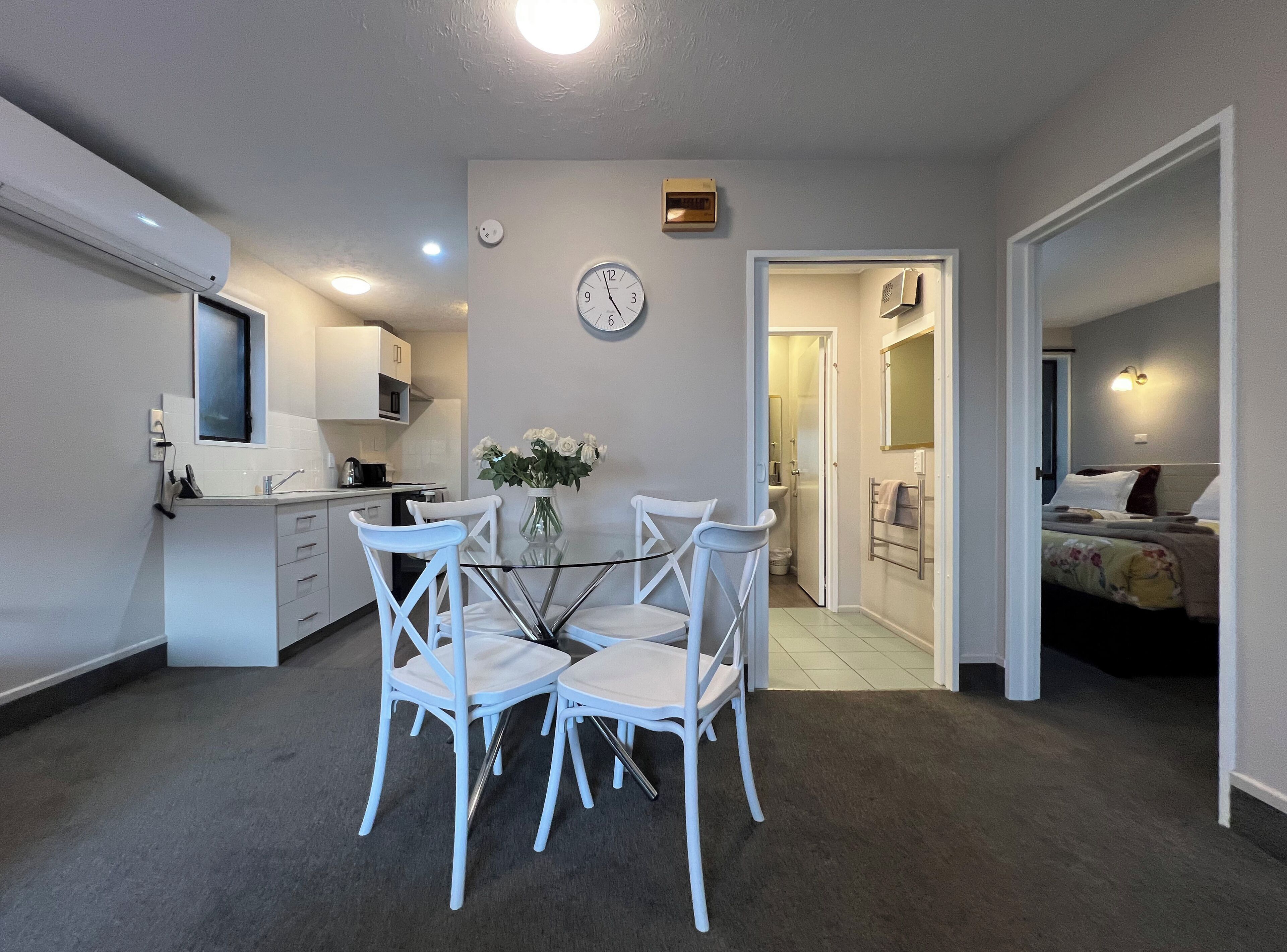 Premium Room, 2 Bedrooms | Living area