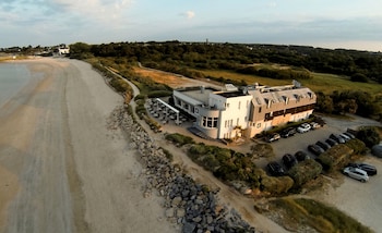 Logis Hôtel & Restaurant Les Mouettes - Larmor Plage, proche de