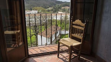 Appartement, 2 slaapkamers | Uitzicht vanuit de kamer