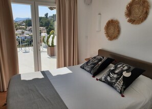 Double Room, Sea View | In-room safe, free WiFi, bed sheets - Caballito de Mar (Benissa)