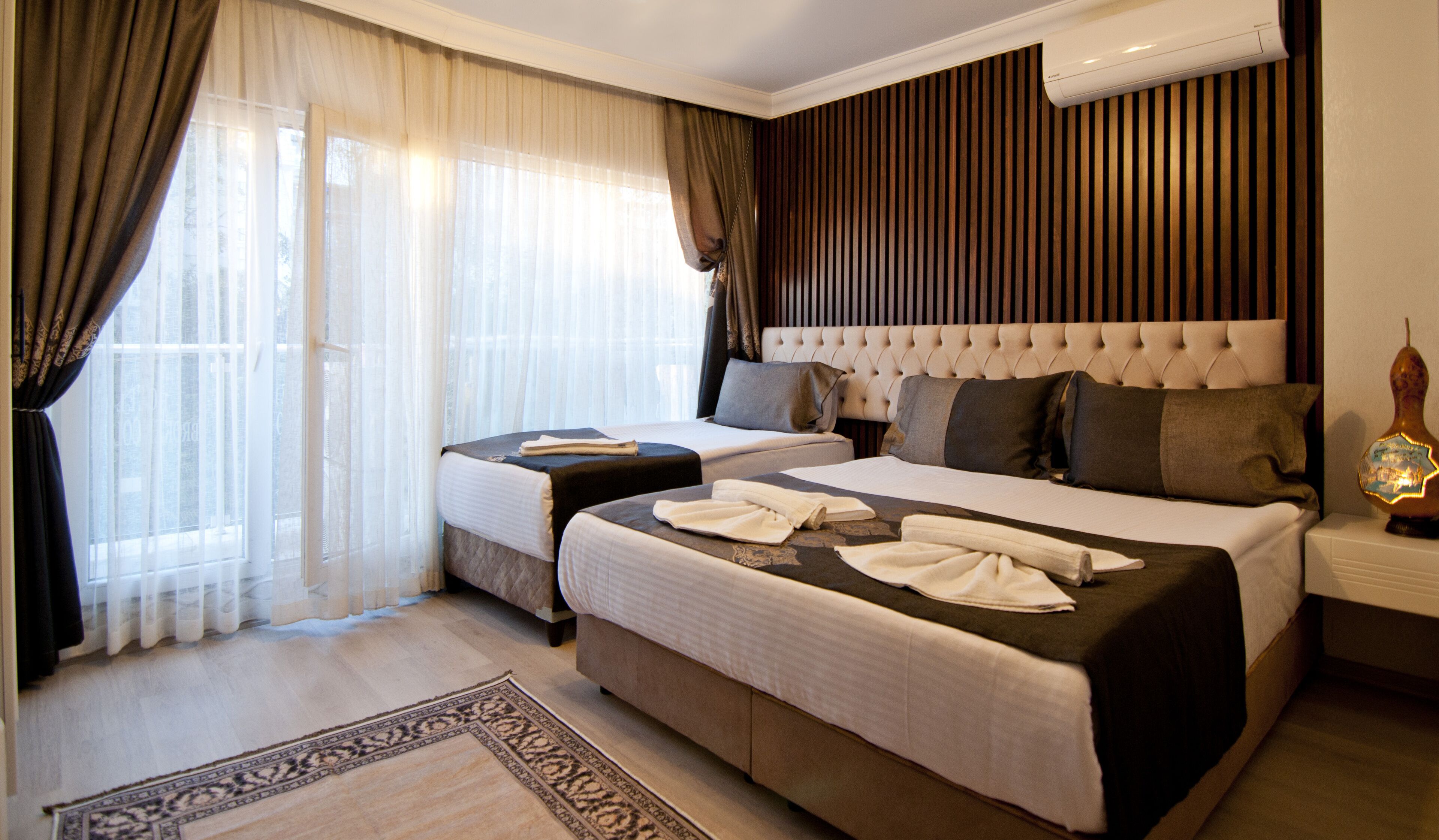 Foto - Hotel Broken Column