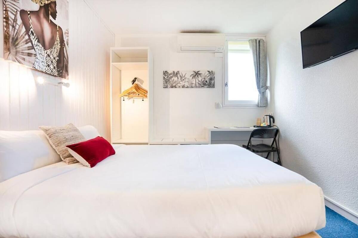 Ropa de cama de alta calidad, escritorio, sistema de insonorización
