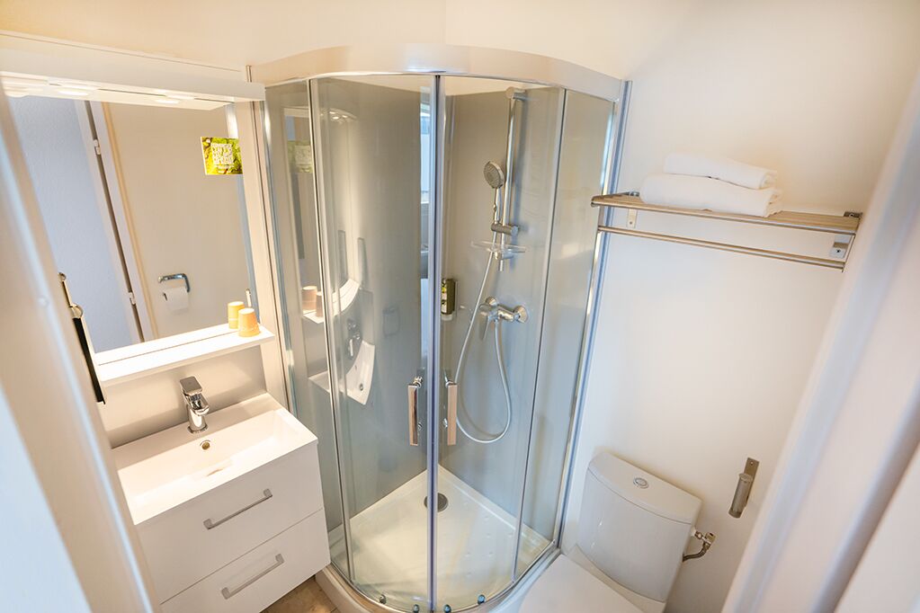 superior double room, 1 queen bed, garden view | bathroom | shower, free toiletries, hair dryer, towels