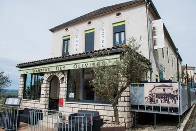Logis Hôtel la Bastide des Oliviers