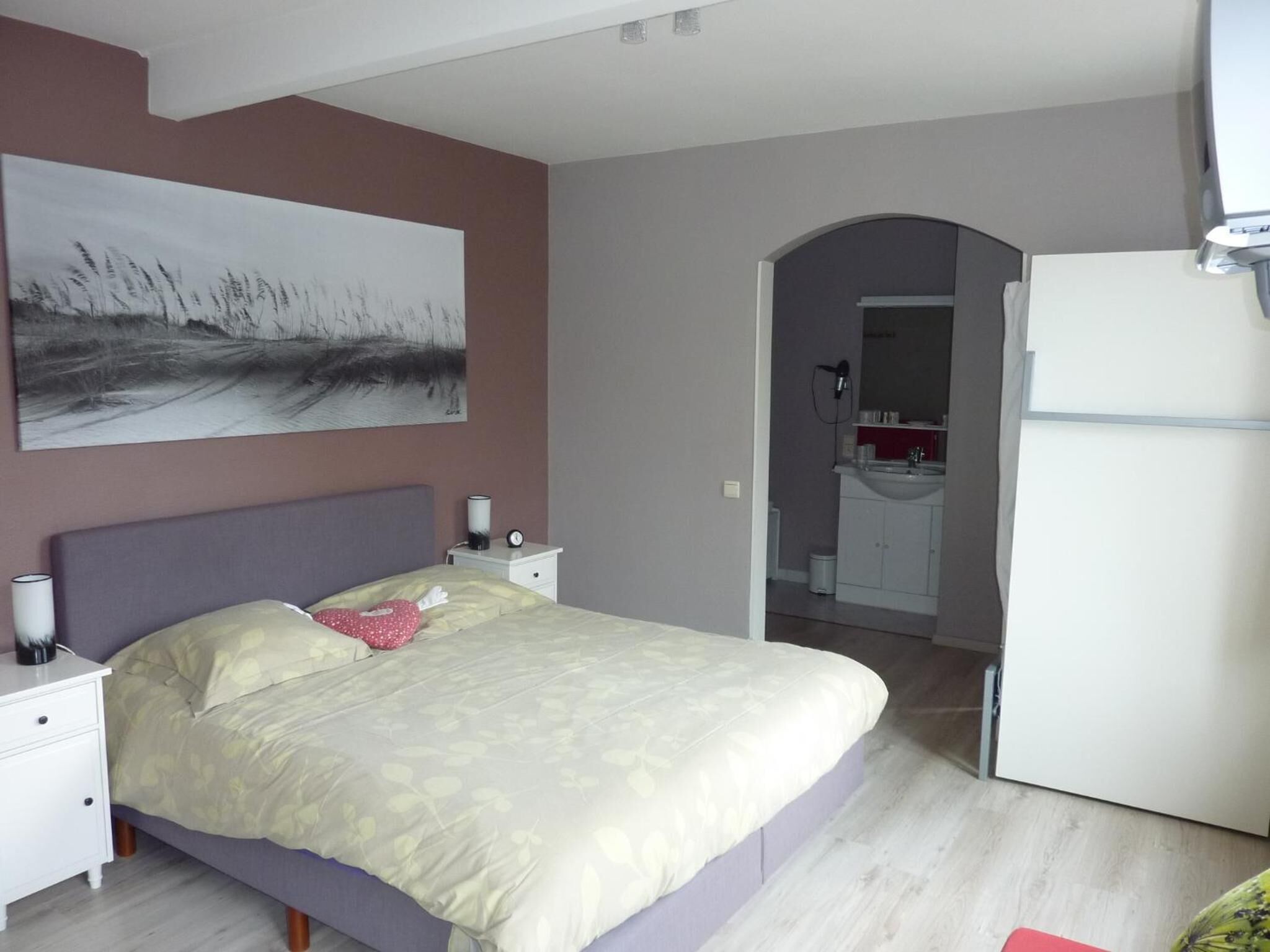 Una cassaforte in camera, tende oscuranti, Wi-Fi gratuito, lenzuola