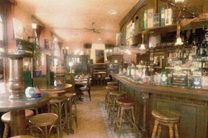 Bar (en la propiedad)