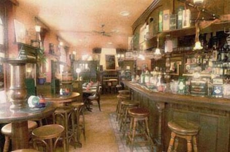 Bar (en la propiedad)