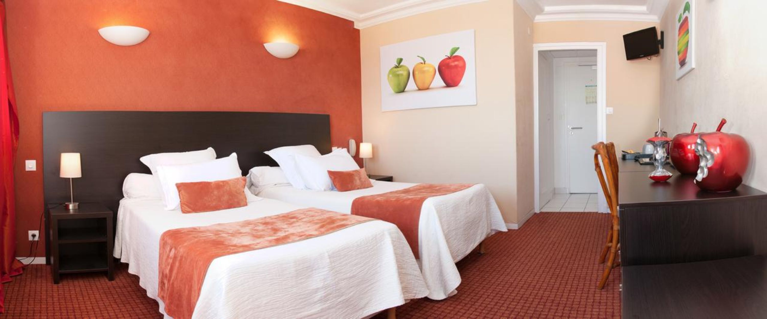 triple room | desk, free wifi, bed sheets