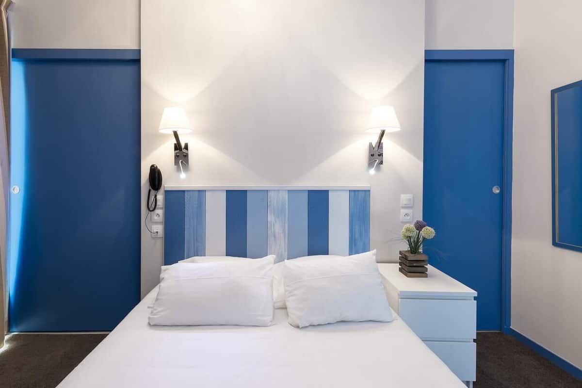 in-room safe, desk, soundproofing, free cots/infant beds