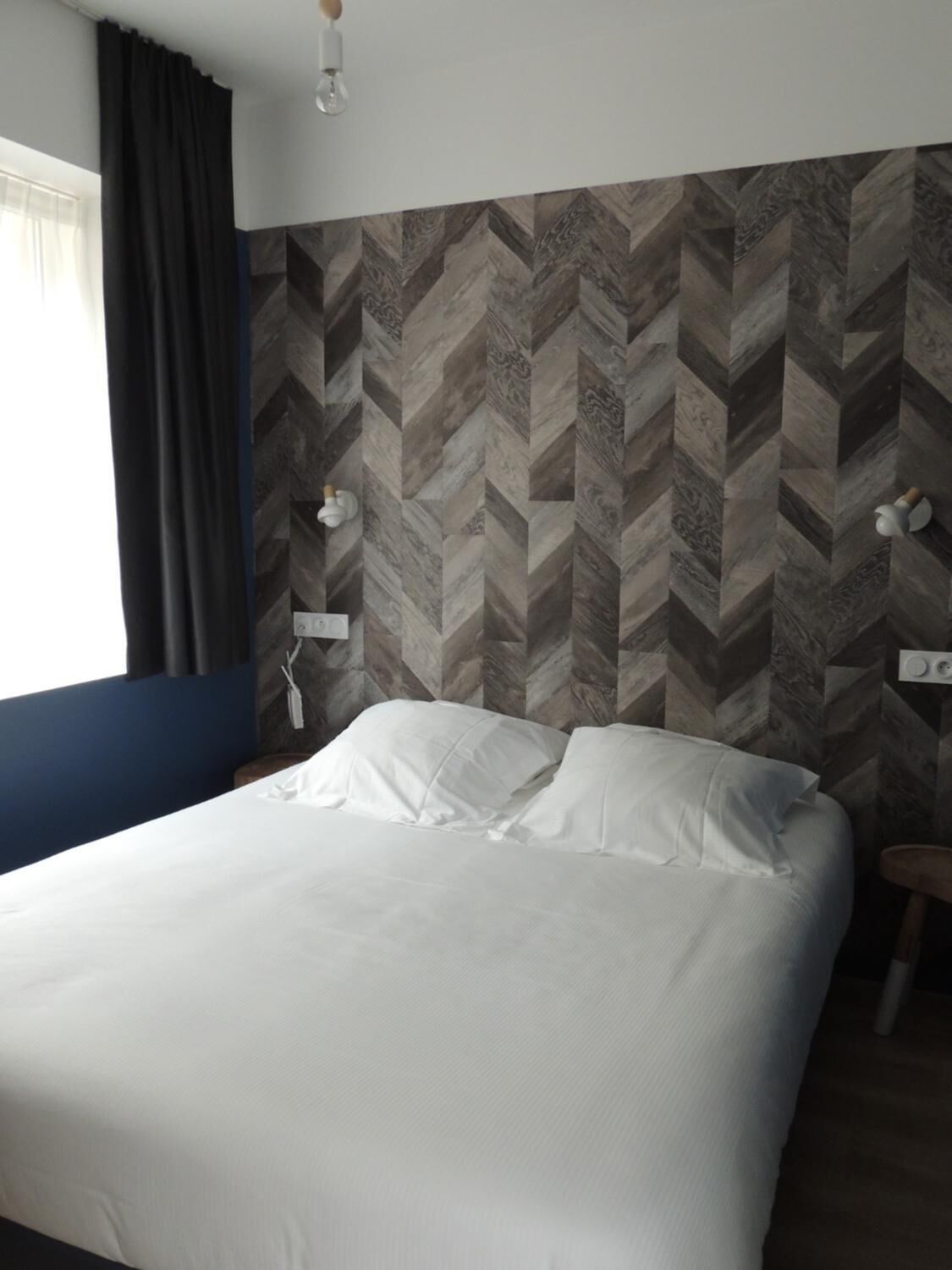 in-room safe, desk, soundproofing, free cots/infant beds