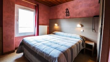 Double Room | Desk, free cribs/infant beds, free WiFi