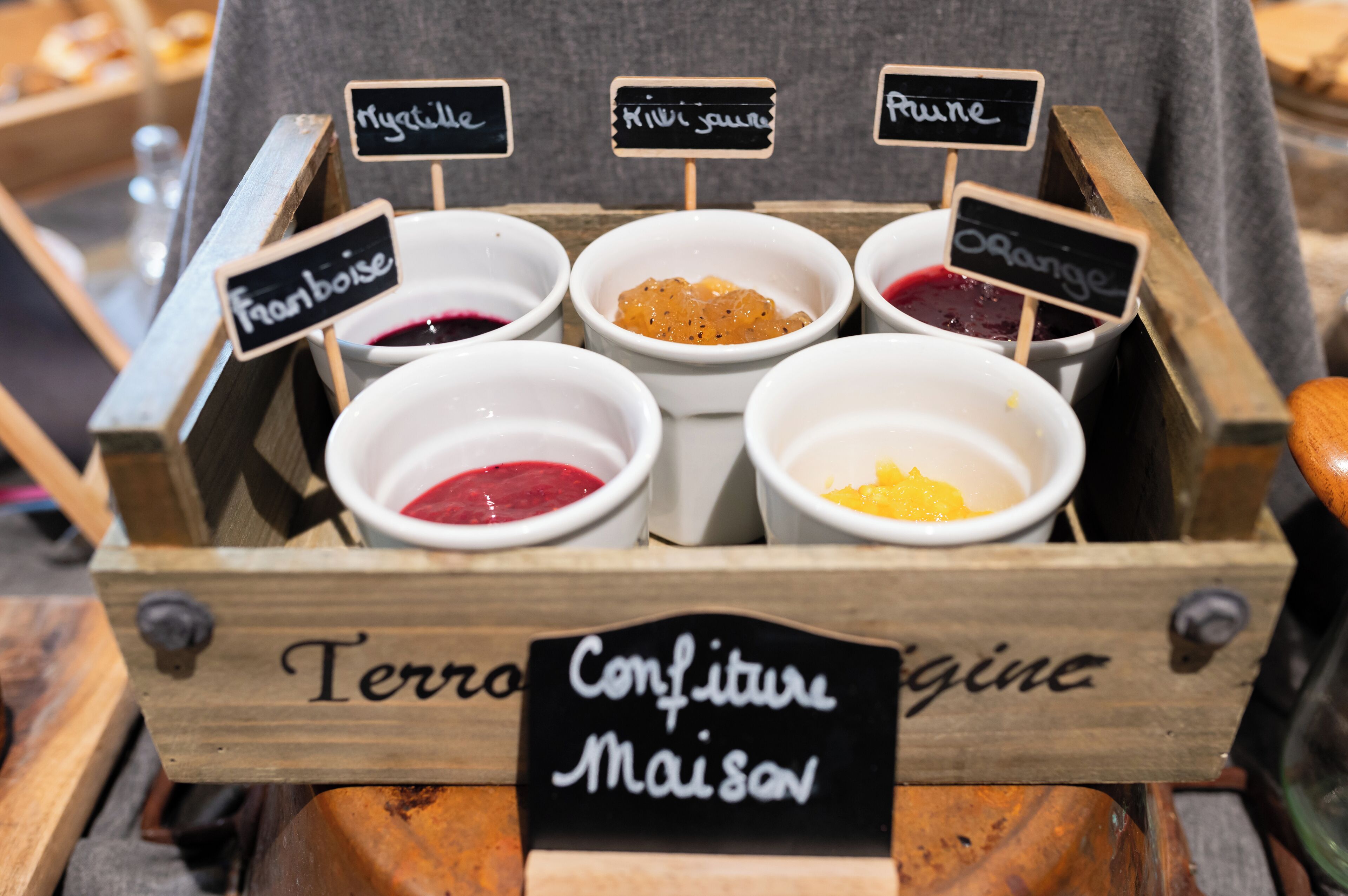 breakfast (eur 9 per person)