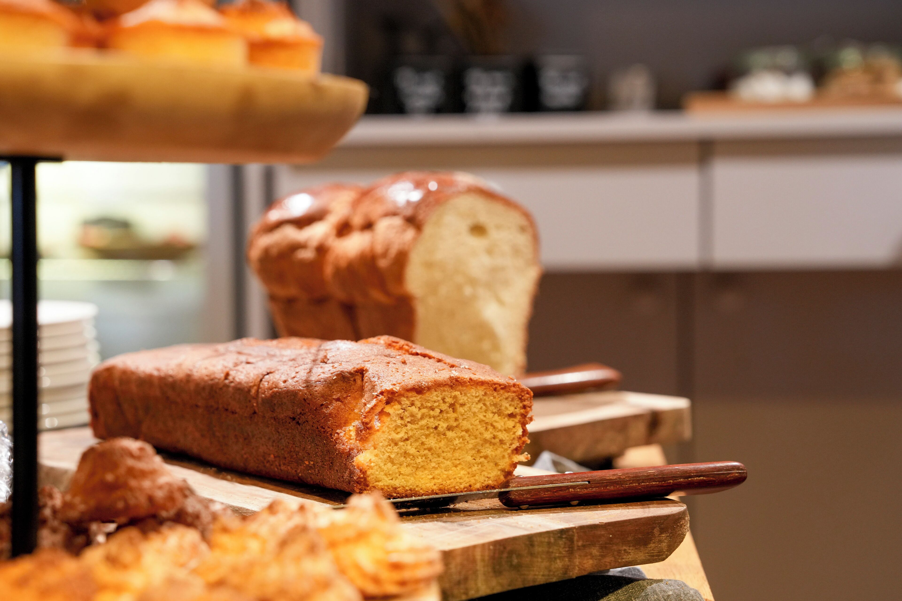 breakfast (eur 9 per person)