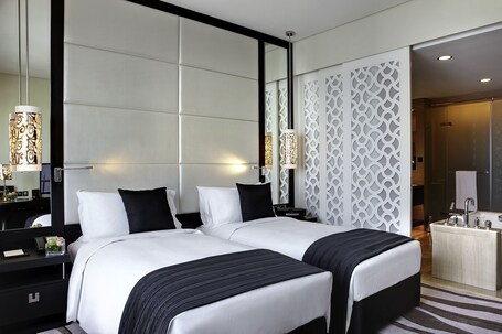 Sofitel Abu Dhabi Corniche - Image 43