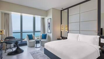 Luxury Room, 1 Katil Raja (King), Sea View | 1 bilik tidur, peralatan tempat tidur premium, bar mini