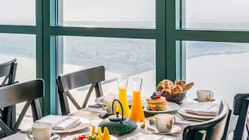 3 Restaurants, Frühstück, Mittagessen, Abendessen, internationale Küche