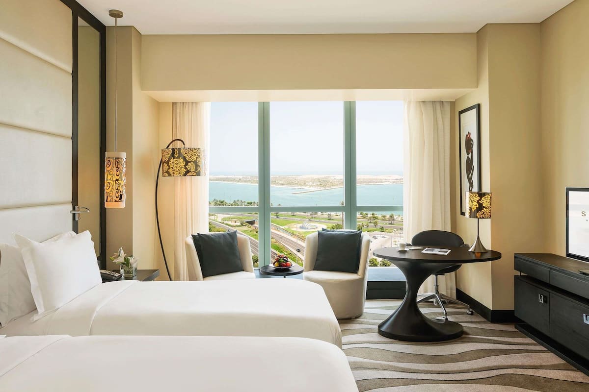 Quarto superluxo, 2 camas de solteiro, vista para o mar | Roupas de cama premium, frigobar, cofres nos quartos