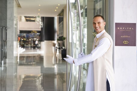 Sofitel Abu Dhabi Corniche - Image 19