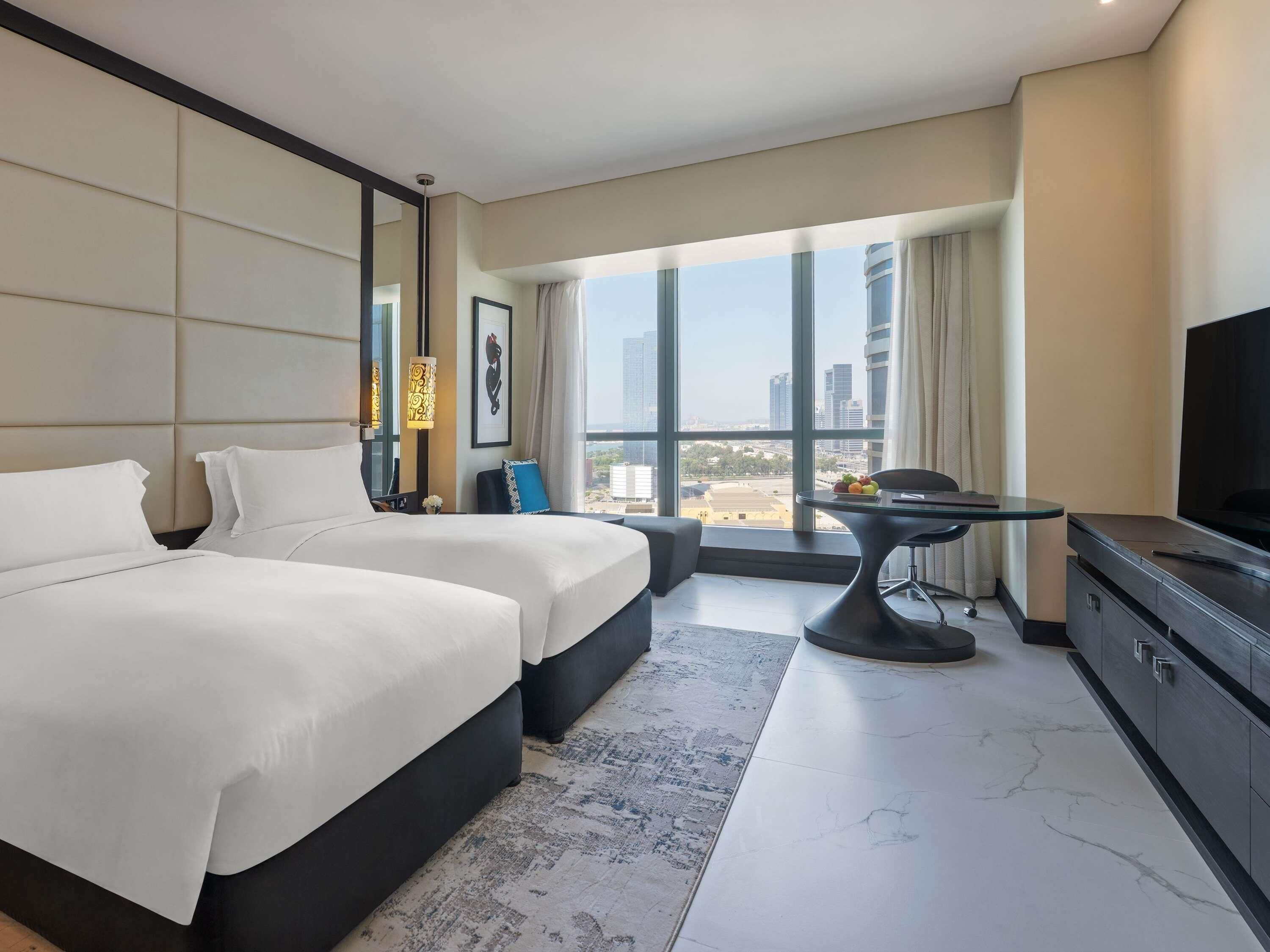 Superior kamer, 2 eenpersoonsbedden, uitzicht op de stad | Luxe beddengoed, een minibar, een kluis op de kamer