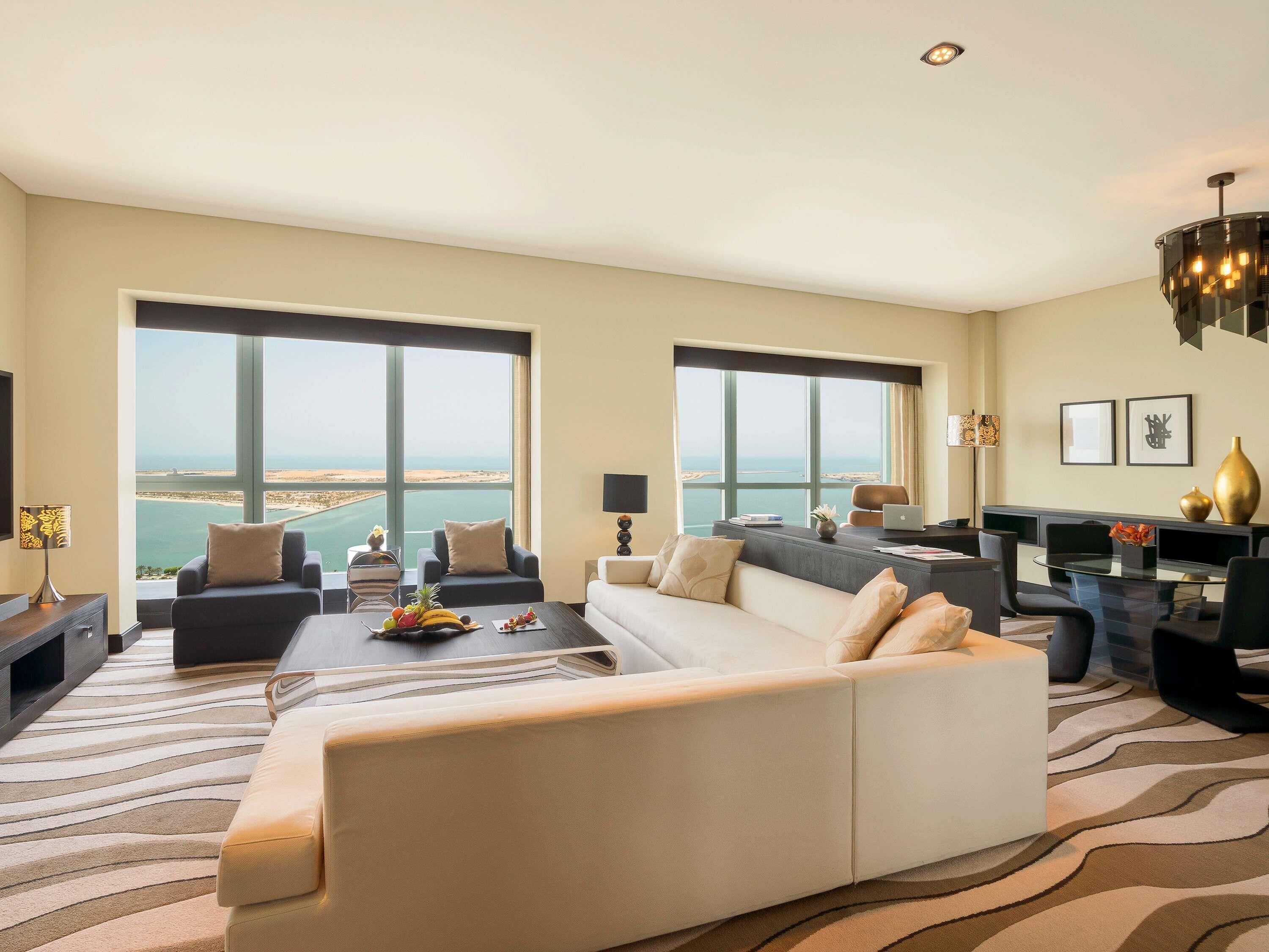 Imperial Suite - Sea View, King Bed, Kitchenette, Club Millésime Access & Free Beach/Attractions Shu