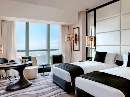 Sofitel Abu Dhabi Corniche - Image 31