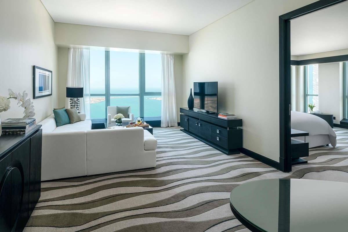 Opera Suite with Club Access and Butler Service - Sea or City View | 1 Schlafzimmer, hochwertige Bettwaren, Minibar, Zimmersafe