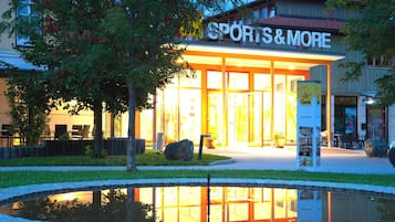 Fassade der Unterkunft – Abend/Nacht