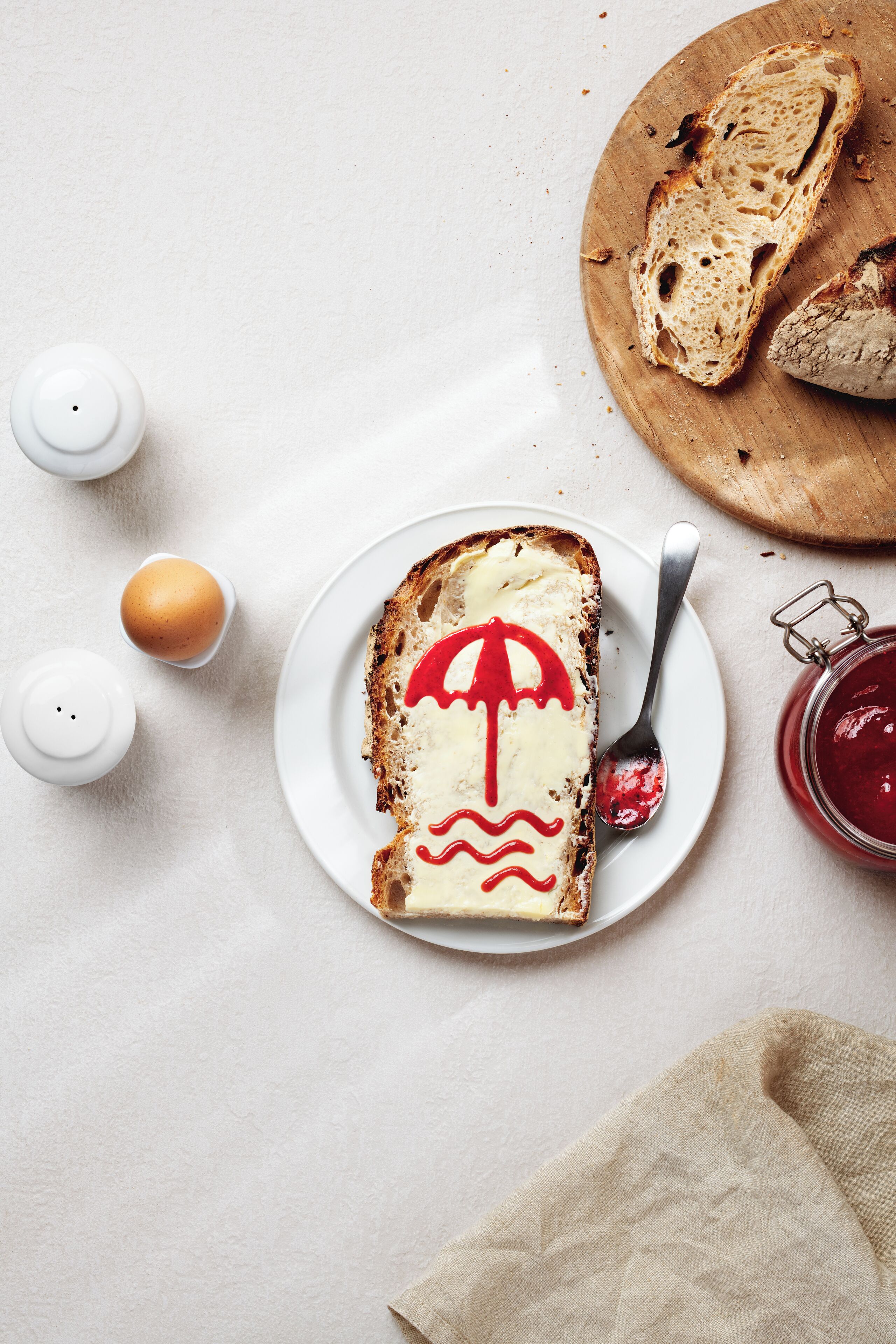 Tägliches Frühstücksbuffet (18 EUR pro Person)