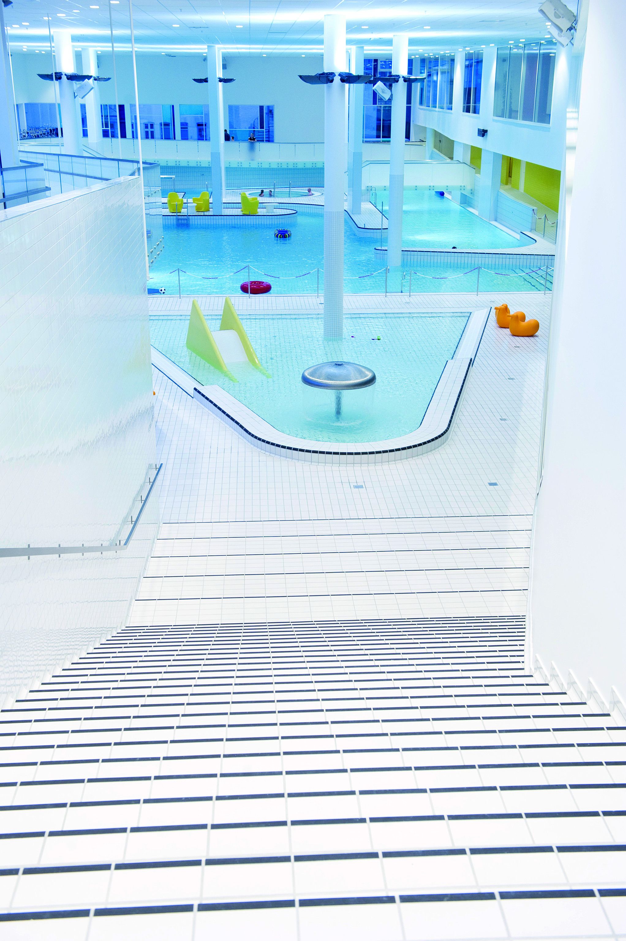 4 indoor pools