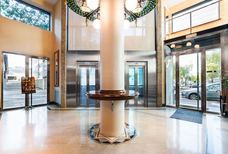 Interior entrance. Hotel Julia Madrid