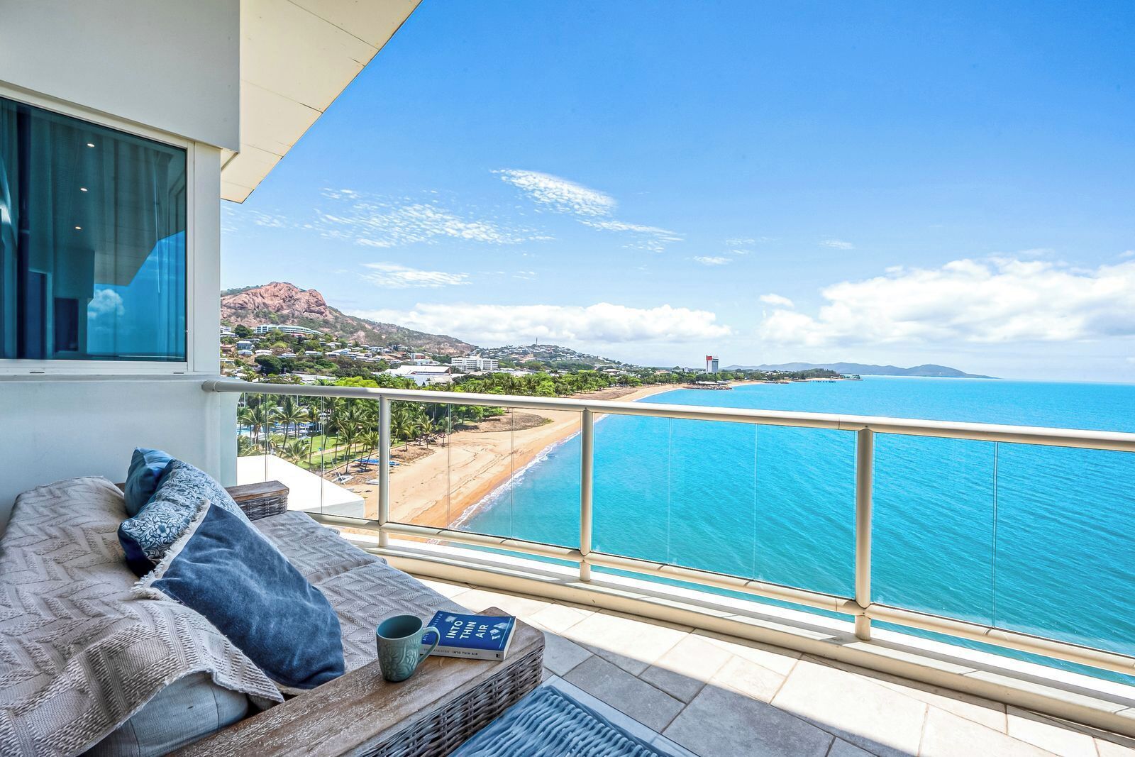 3 Bedroom Penthouse | Terrace/patio
