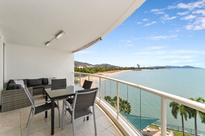 Executive Two Bedroom Apartment | Terrace/patio