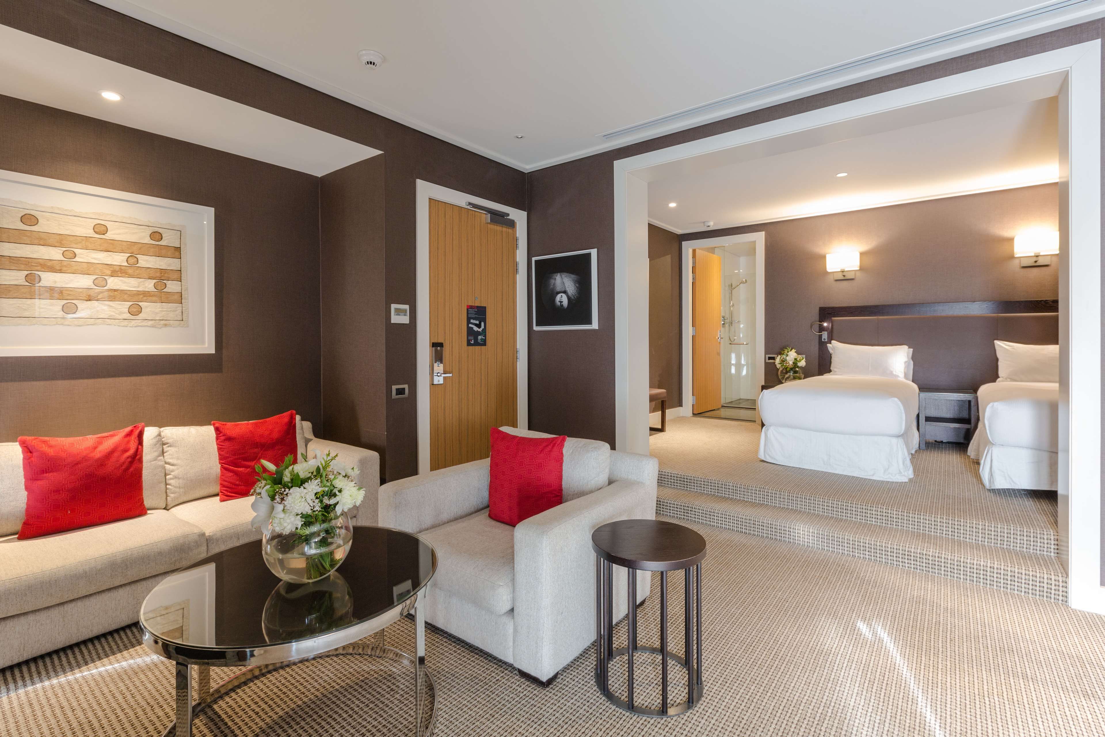 32-inch lcd tv with cable channels, tv