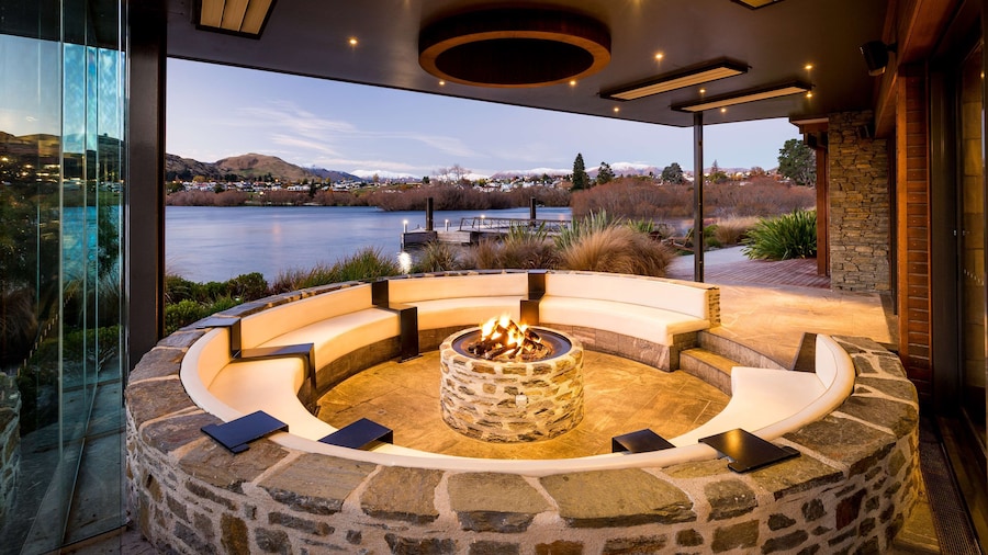 Hilton Queenstown Resort & Spa