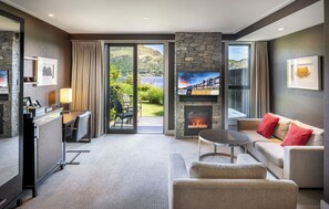 Living area - Hilton Queenstown Resort & Spa (Kawarau Falls)