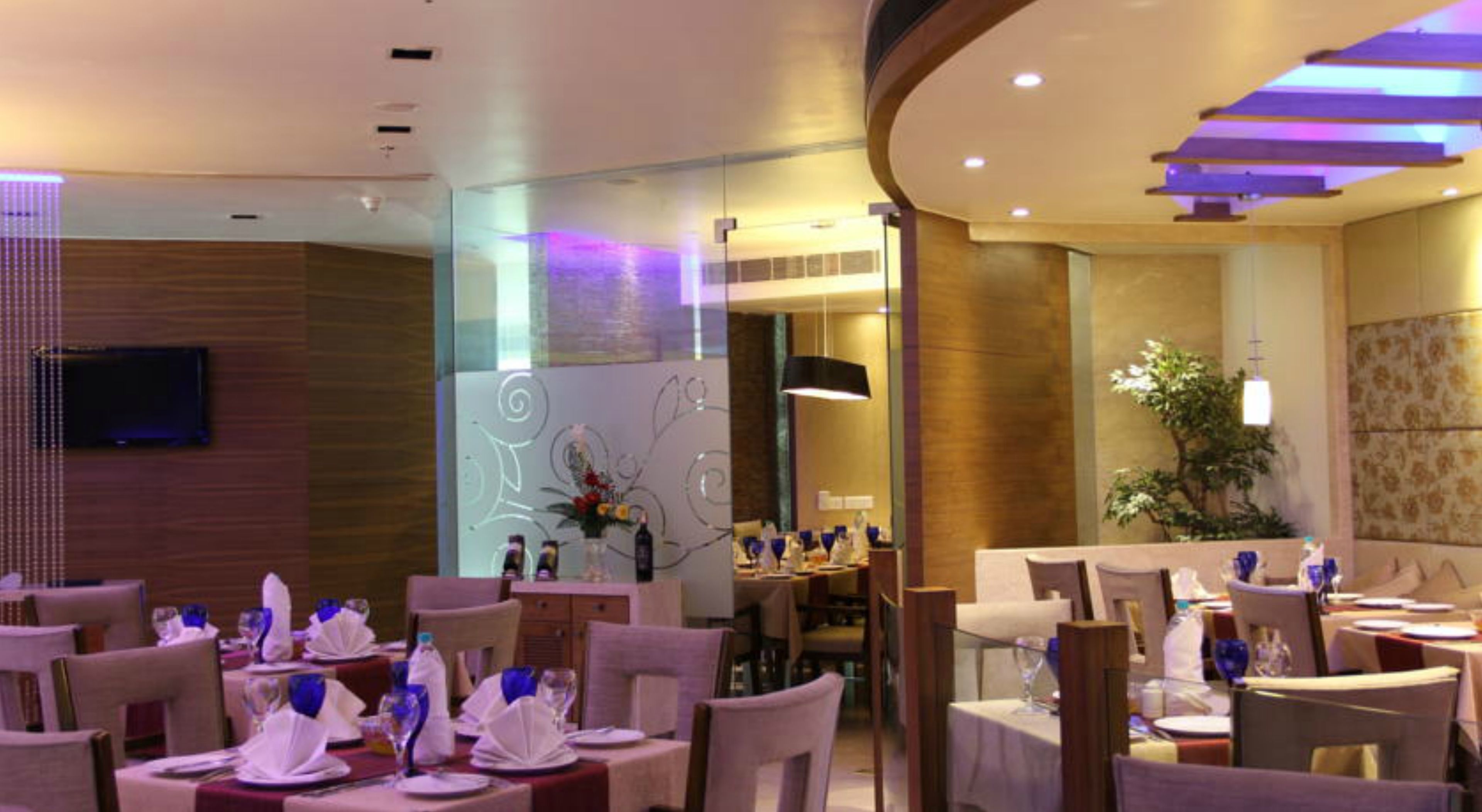 daily buffet breakfast (inr 531 per person)