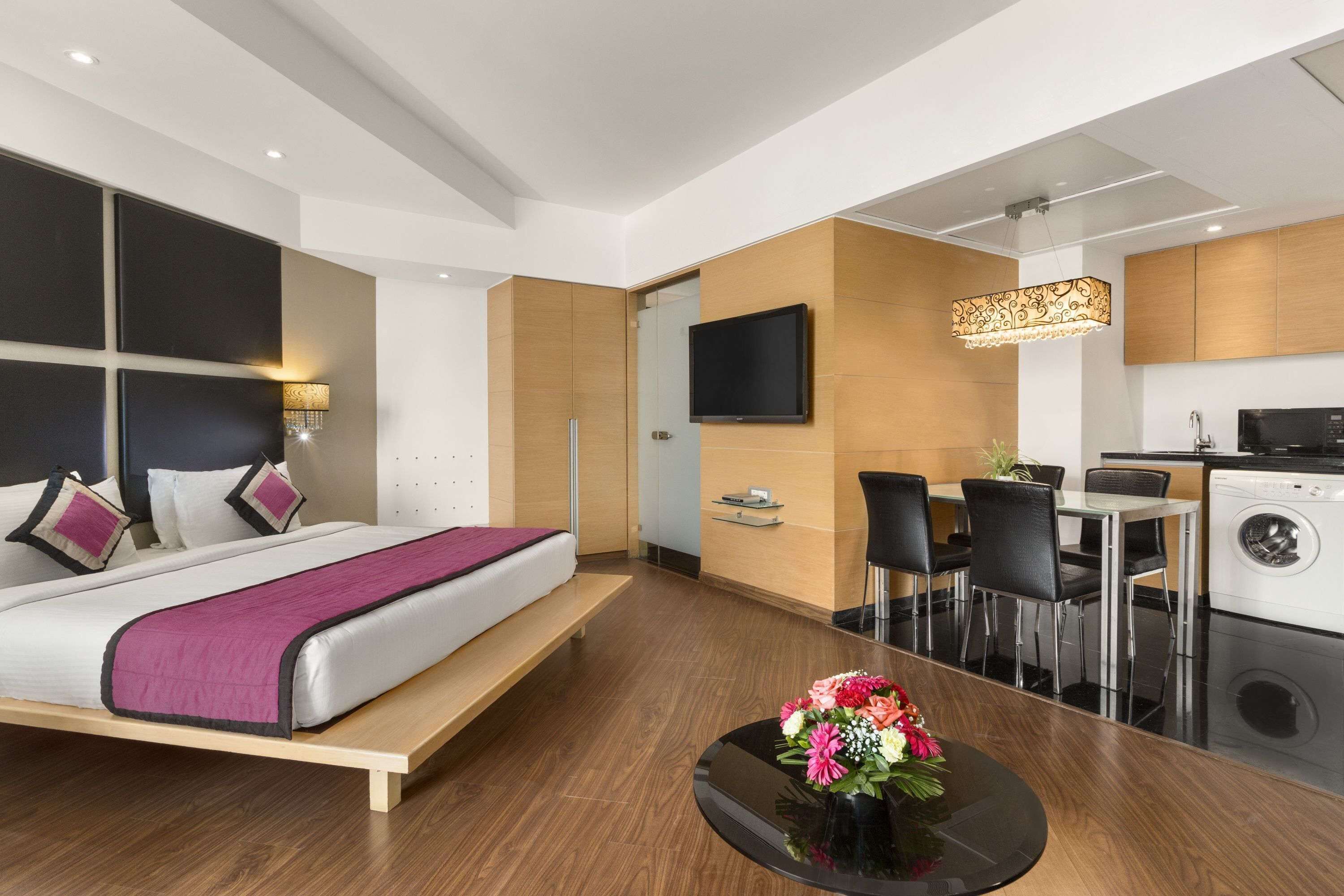 Premium bedding, minibar, in-room safe, desk