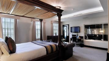 Suite – superior | Safe på rommet, skrivebord, lydisolert og strykejern/-brett