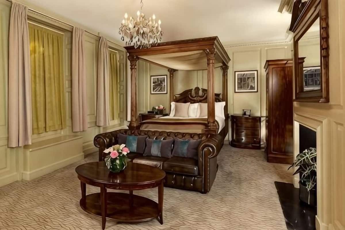 Coffres-forts dans les chambres, bureau, chambres insonorisées