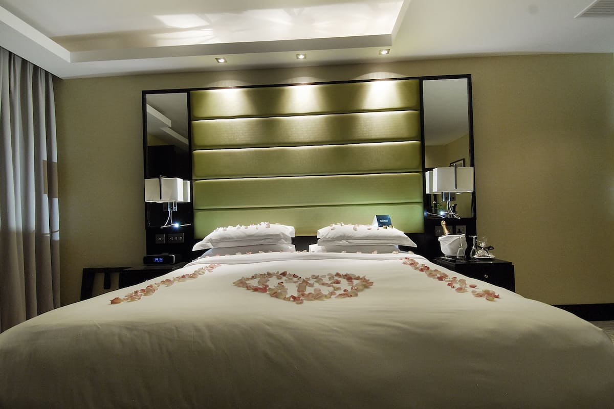 In-room safe, desk, soundproofing, iron/ironing board