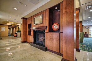 Lobby - Fairfield Inn & Suites Huntingdon Route 22 Raystown Lake (Huntingdon)