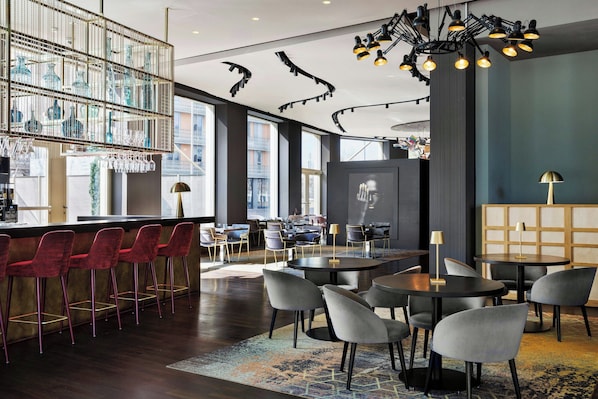 Serveert lunch en diner