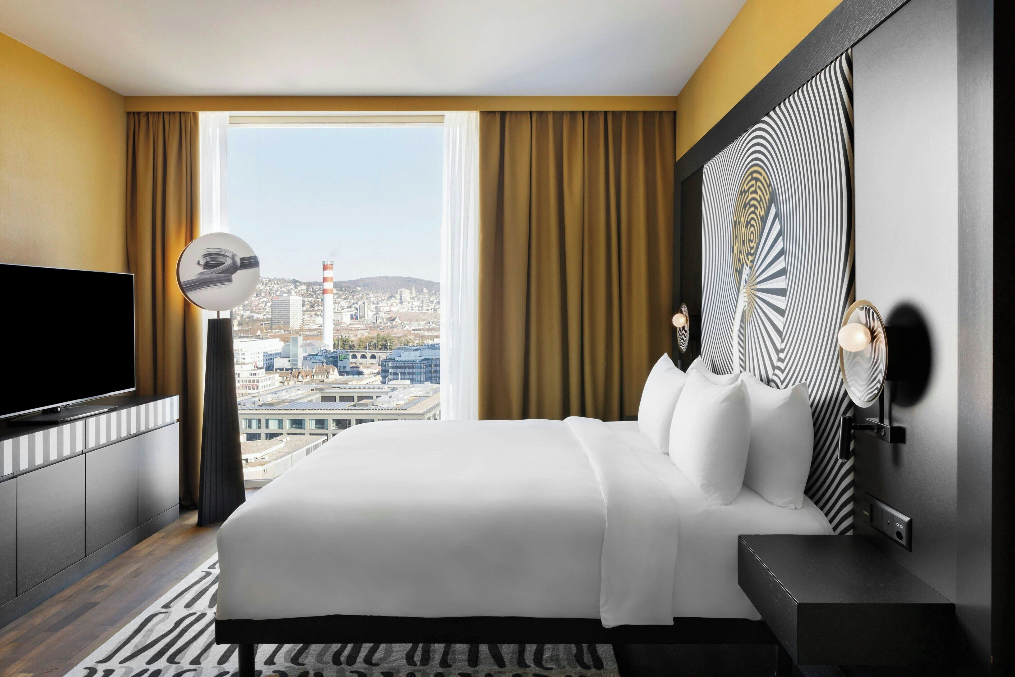 Photo - Renaissance Zürich Tower Hotel