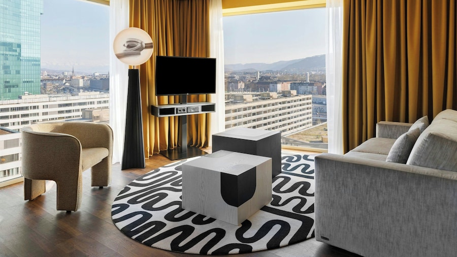 Renaissance Zürich Tower Hotel