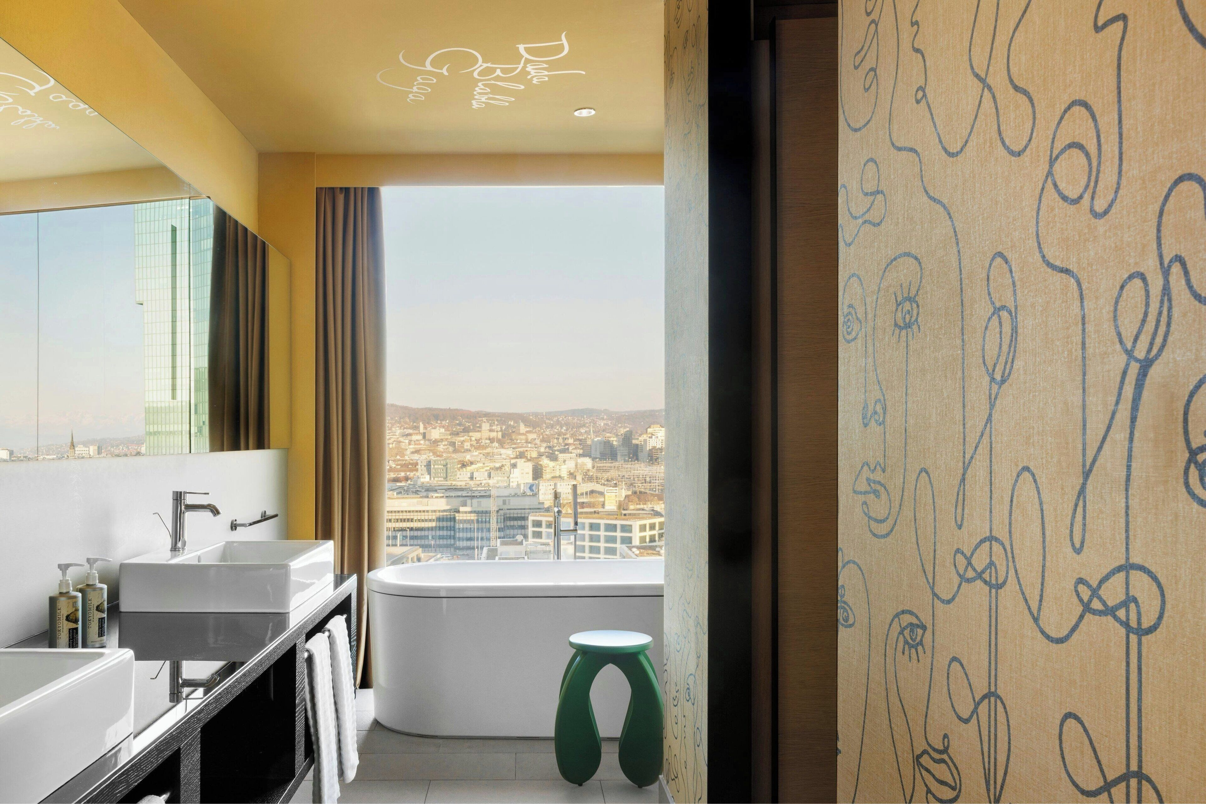Photo - Renaissance Zürich Tower Hotel