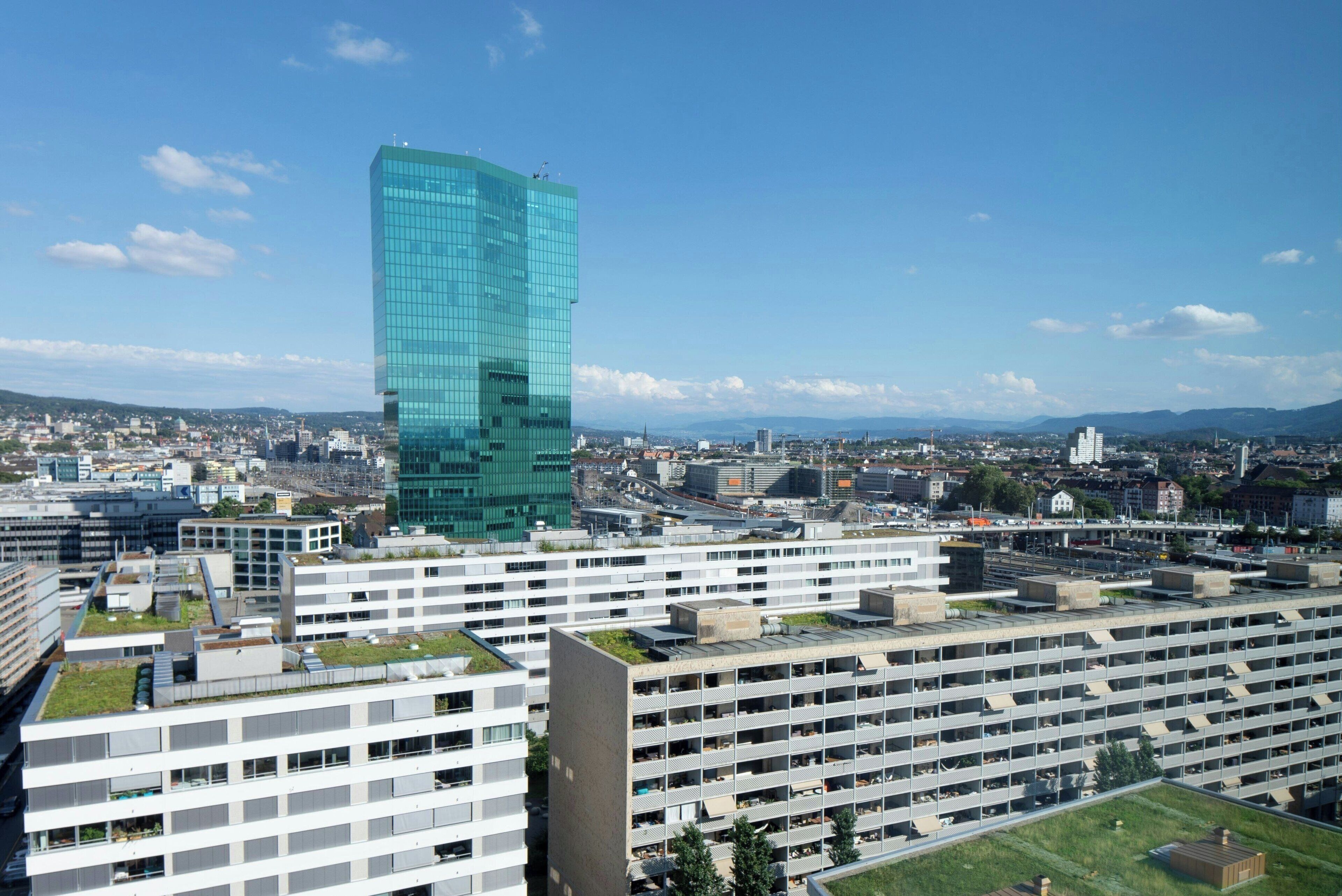 Club Suite, 1 King Bed with Sofa bed | Premium bedding, in-room safe, desk, blackout drapes