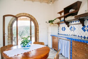 Romantic Cottage, Accessible, Garden Area | Premium bedding, down comforters, individually furnished, soundproofing - Agriturismo Renello (Torrita di Siena)