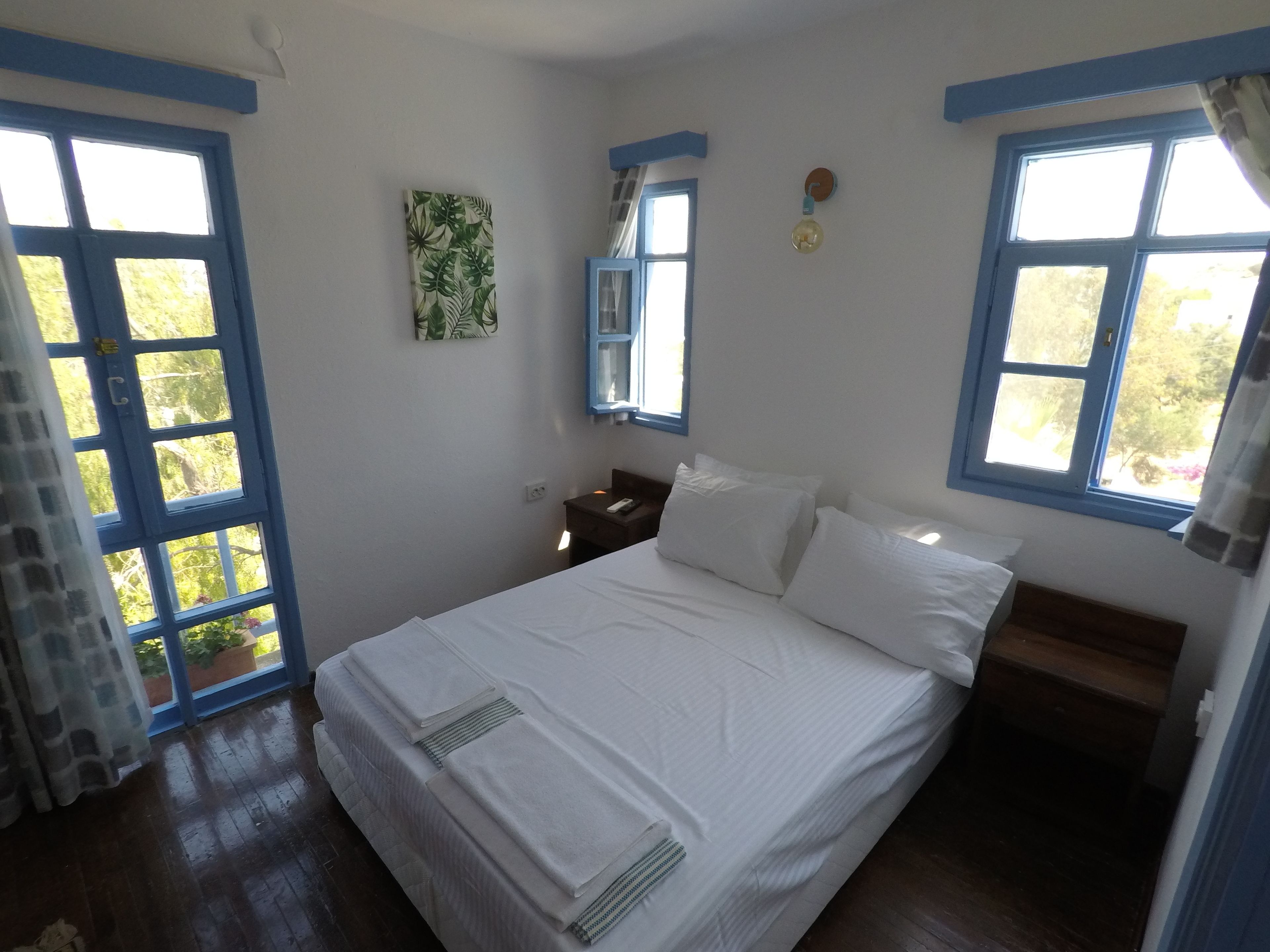 1 bedroom, free minibar items, iron/ironing board, free cots/infant beds