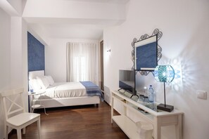 1 habitación, decoración personalizada y cortinas blackout 
