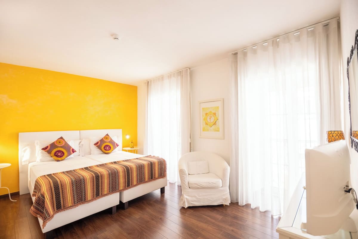 1 bedroom, individually decorated, blackout curtains, soundproofing